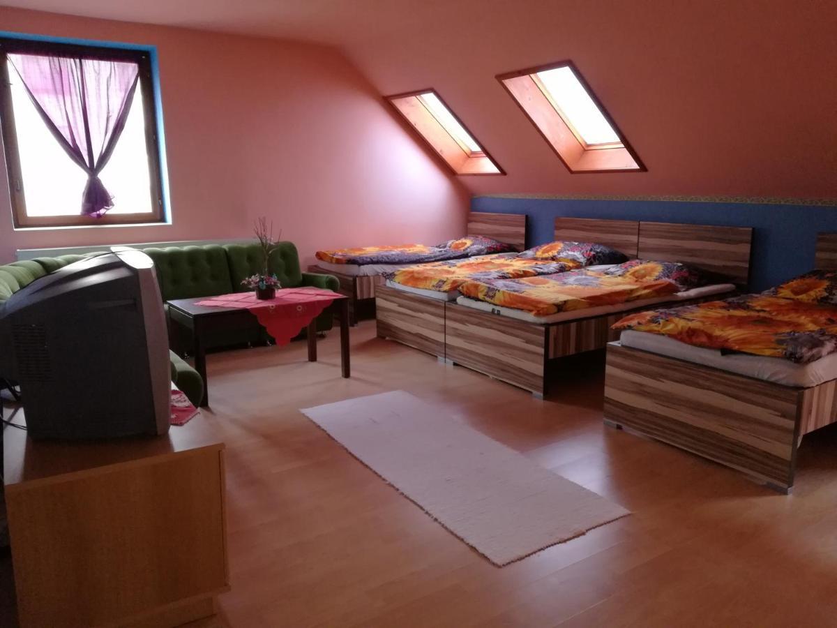 Ubytovanie Emily Dunajská Streda Exterior foto